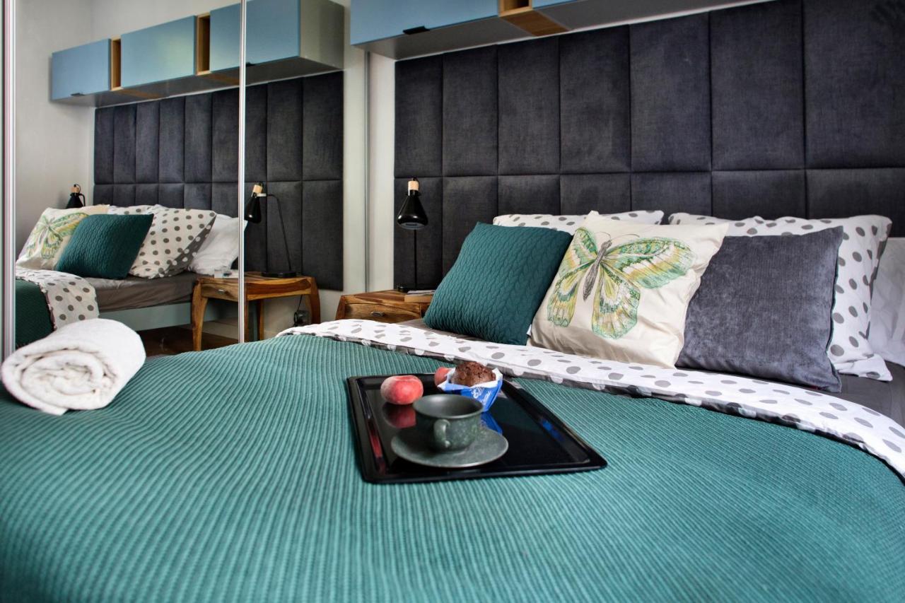 Ochota P&O Serviced Apartments Varşovia Exterior foto