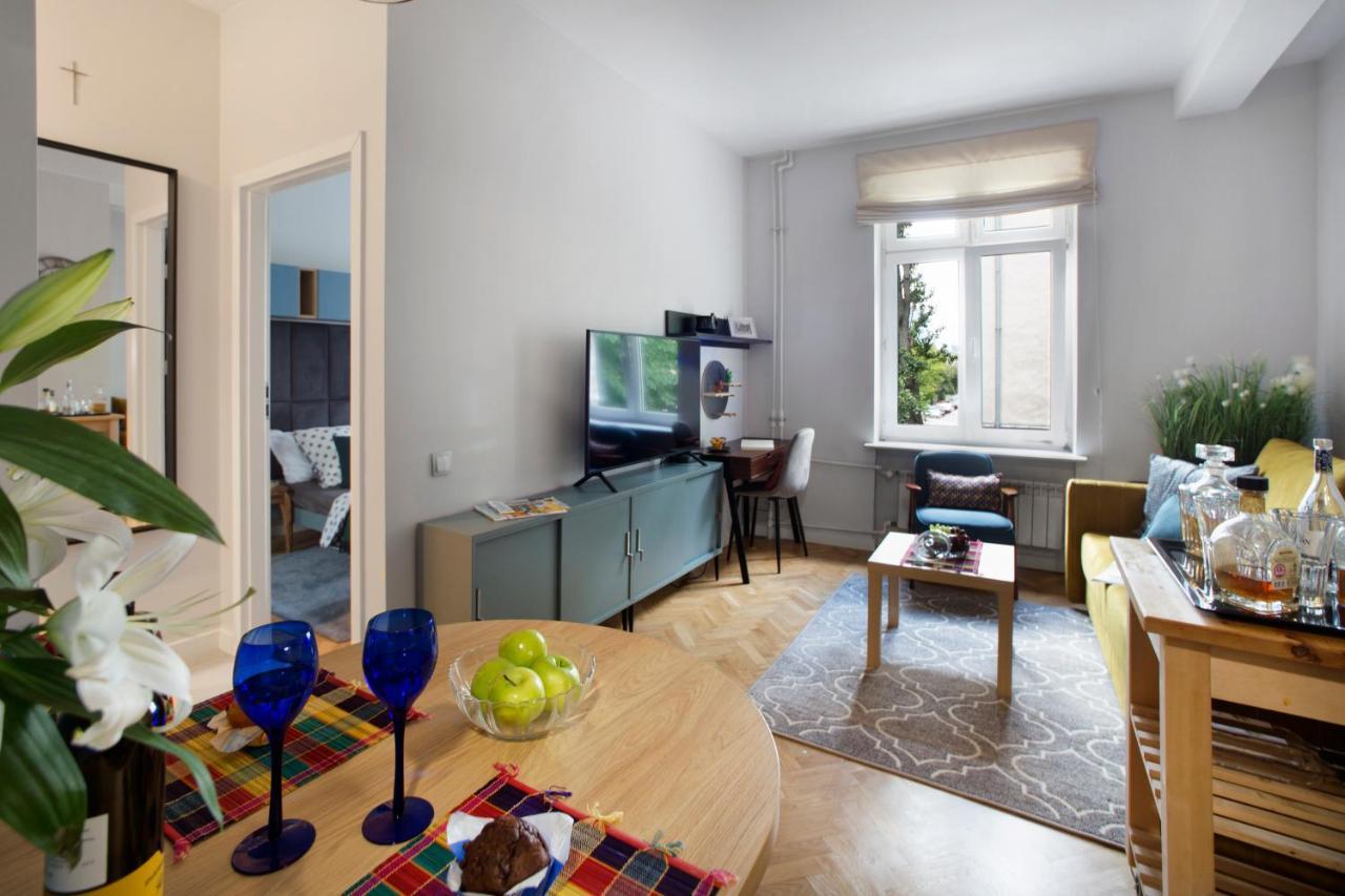 Ochota P&O Serviced Apartments Varşovia Exterior foto
